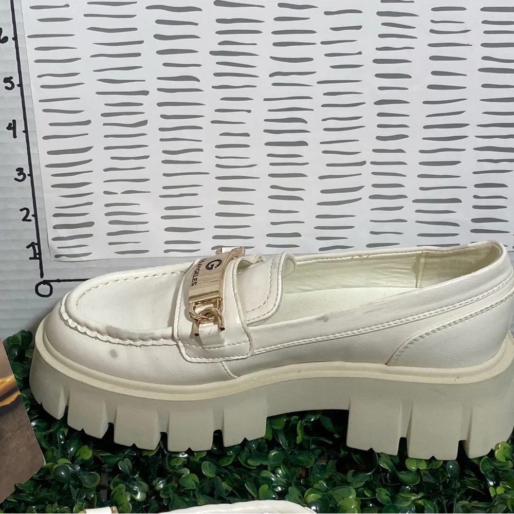 GBG Los Angeles Cream Chunky Platform Loafers with Gold Chain